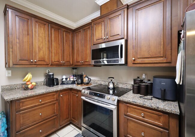 Building Photo - 2401 Rankin Cir