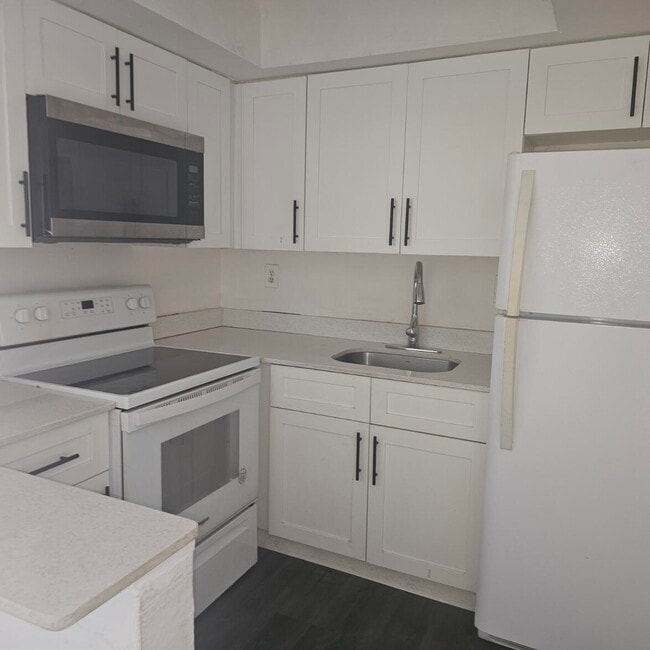 Building Photo - 5200 NW 18th St