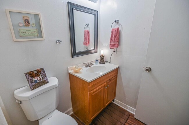 Building Photo - 809 California St