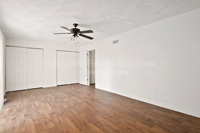 Building Photo - 716 Plankway Dr