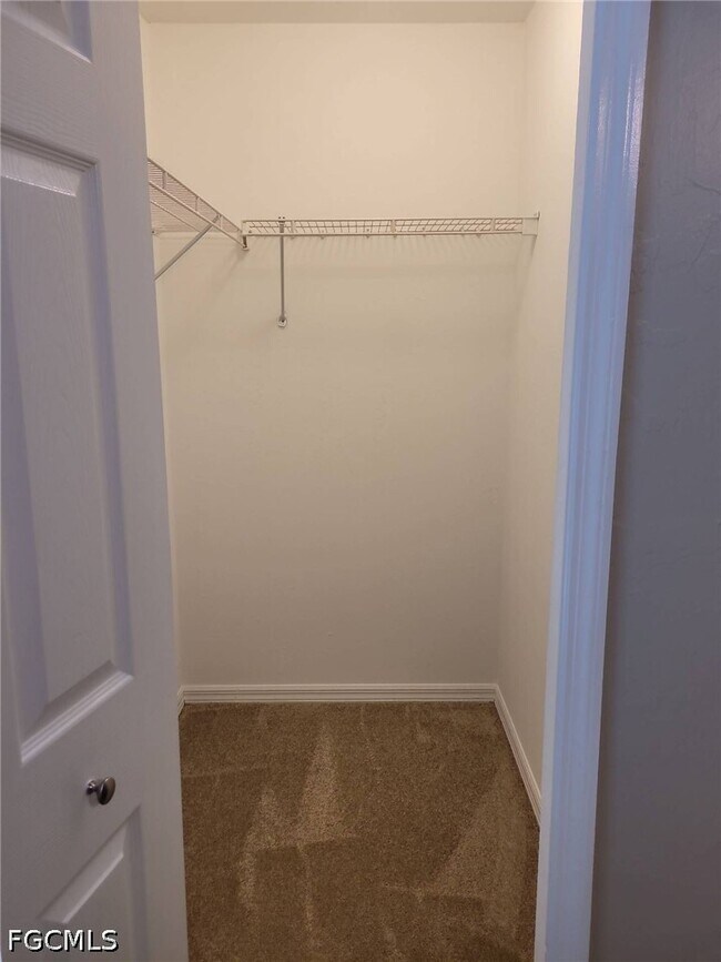 Building Photo - 1702 NE 33rd St