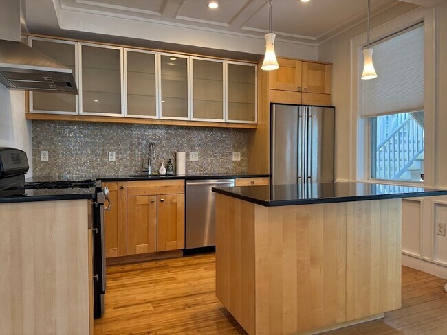 Building Photo - 782 Dorchester Ave