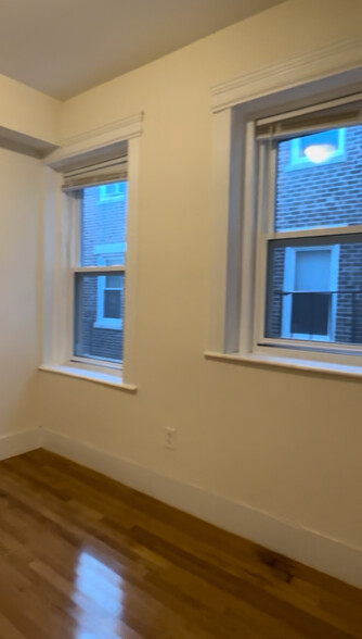 Building Photo - 215 Harvard Ave