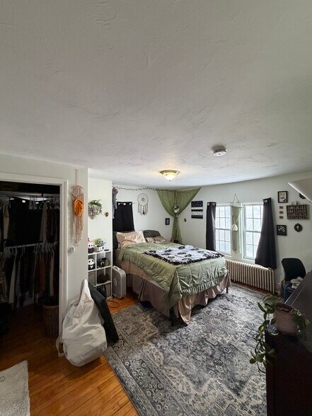 Building Photo - 66 Pleasant St