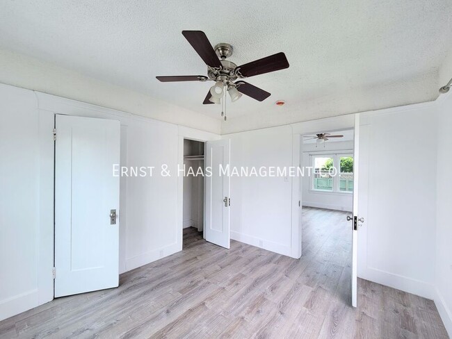 Building Photo - 906 1/2 Dawson Ave-