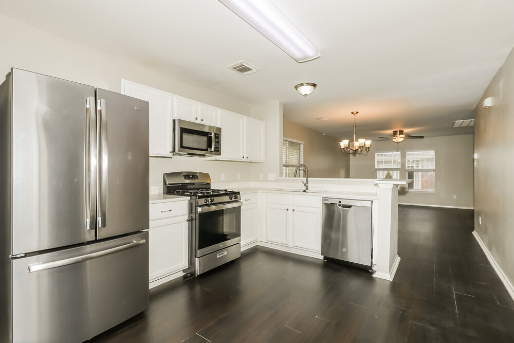 Building Photo - 6154 Settlers Lake Cir E