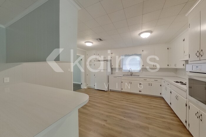 Building Photo - 3806 Marie Cook Dr
