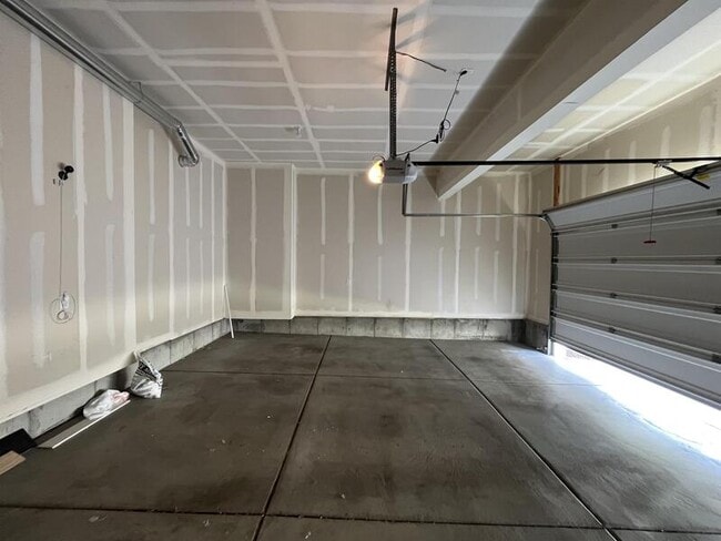 Building Photo - 9729 Fira Ln