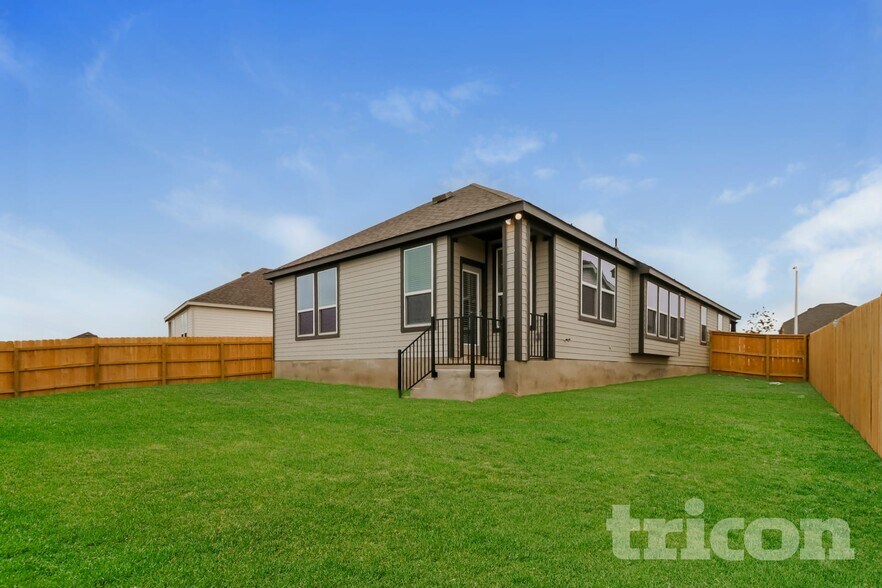 Building Photo - 1725 Mexican Heather Dr