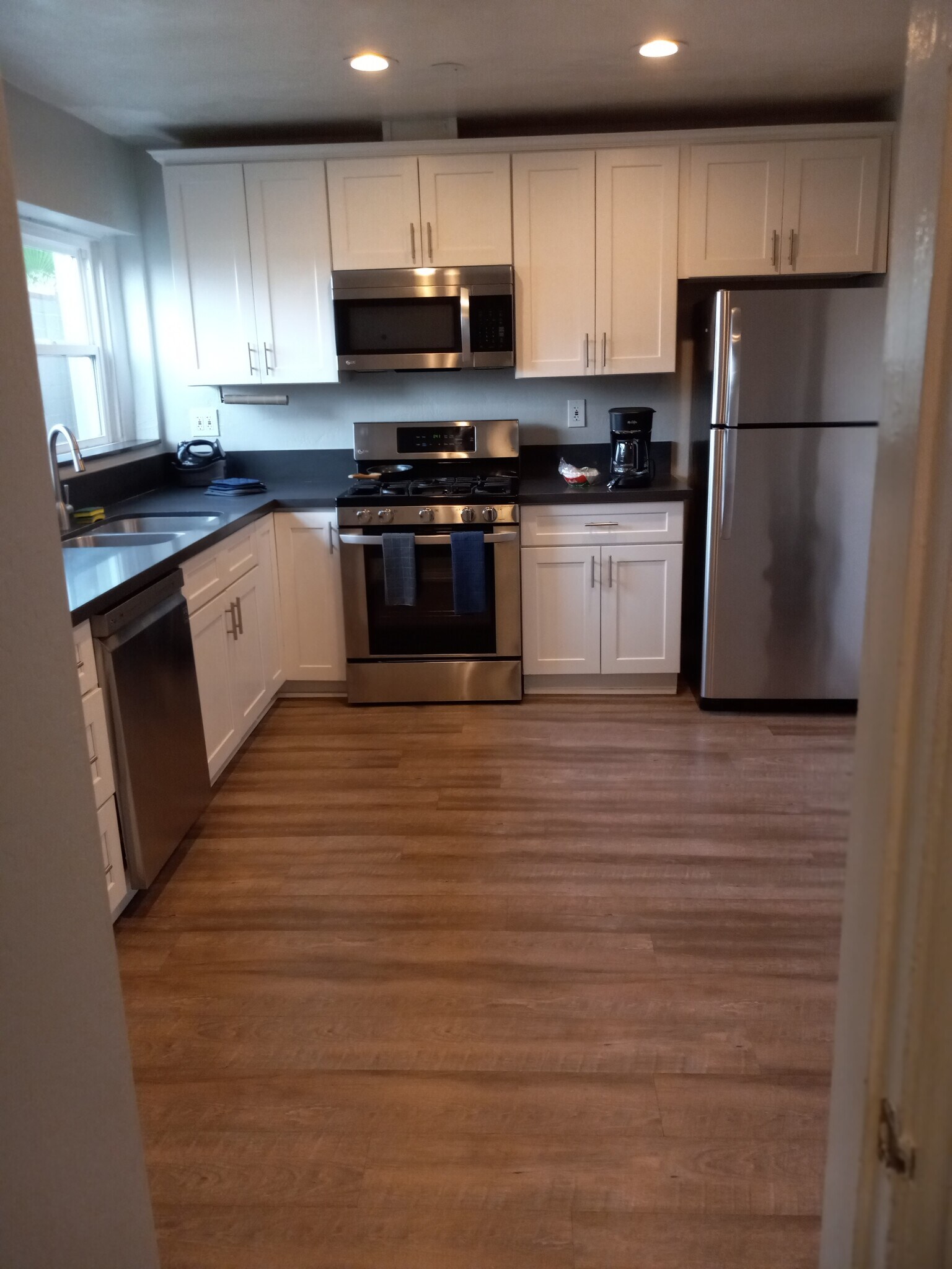 Building Photo - 7219 Mohawk St