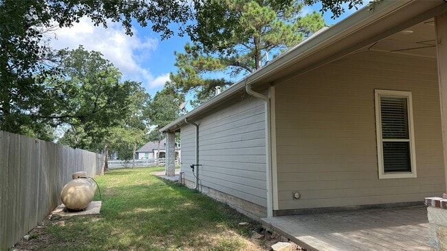 Building Photo - 25221 Armagh Rd