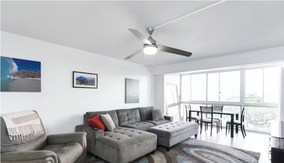 Enclosed Lanai - 2575 Kuhio Ave