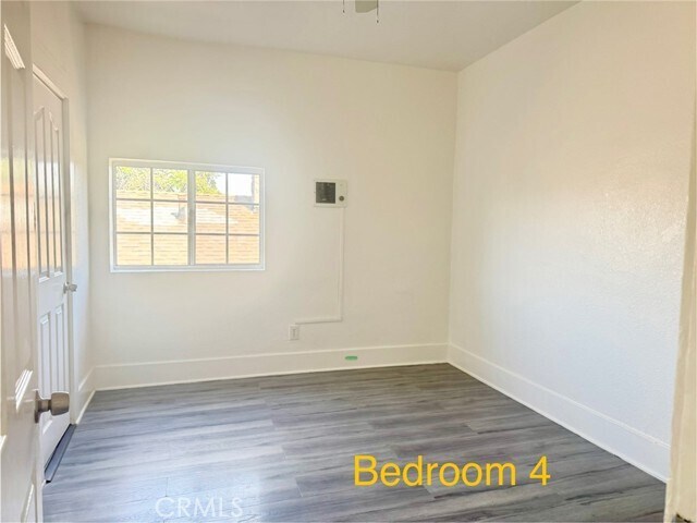 Building Photo - 206 W 52nd Pl