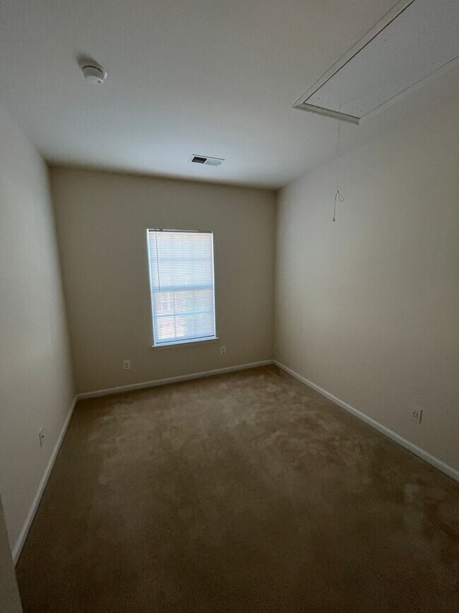 Building Photo - 927 Brechin Ln