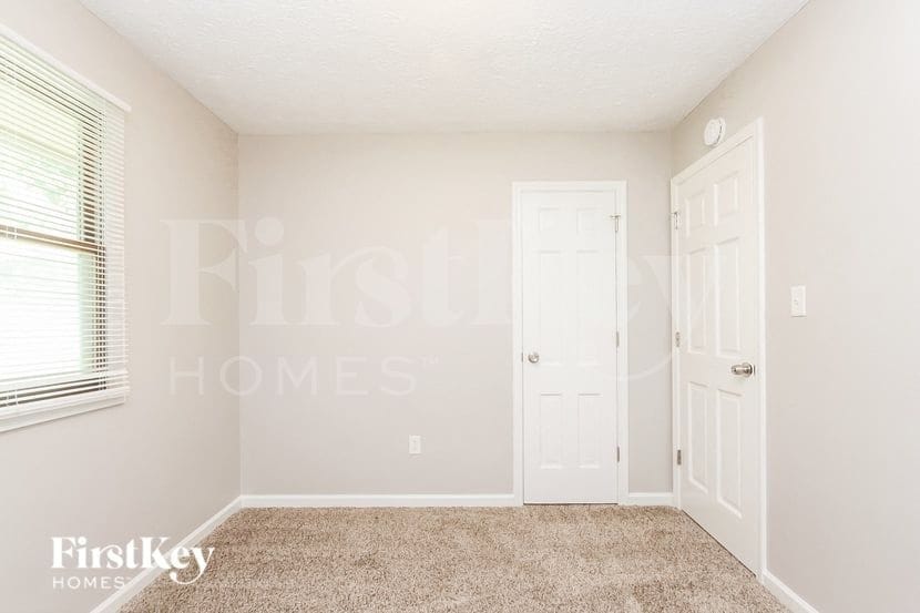 Building Photo - 127 E Edgewood Ave