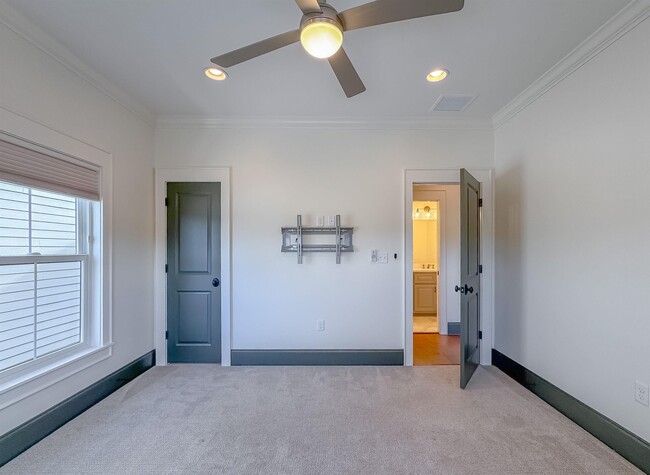 Building Photo - 3026 Gentilly St