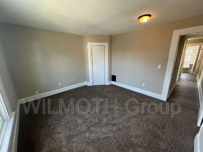 Building Photo - 3236 Graceland Ave