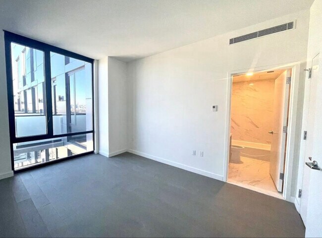 Building Photo - 8808 Justice Ave