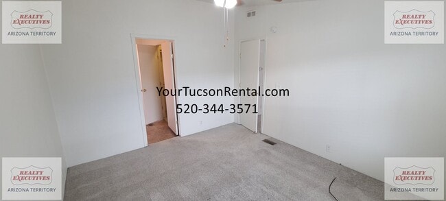 Building Photo - Irvington & Country Club area - 3 beds & 2 baths