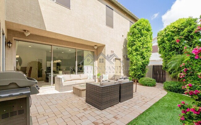 Building Photo - 4467 E Remington Dr