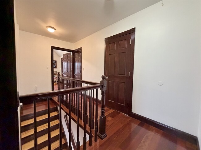 Building Photo - 52 Sheridan Ave