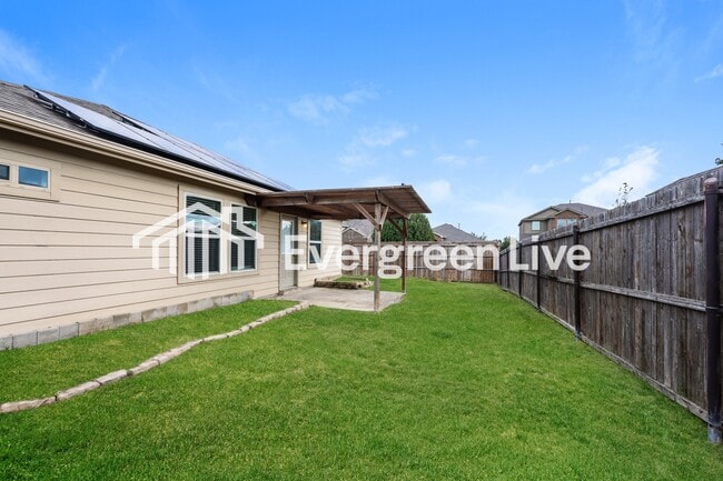 Building Photo - 1501 Meadow Creek Dr