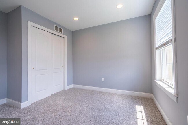 Building Photo - 576 Championship Dr