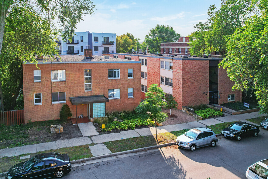 Aerial Photo - Colfax Villas I