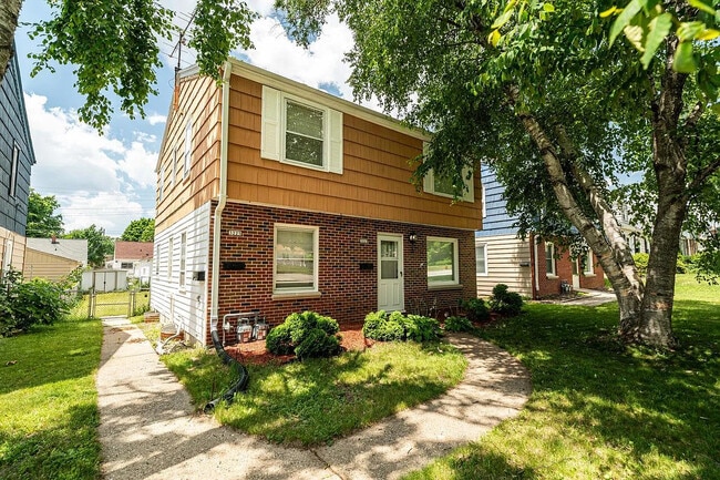 Building Photo - 3225 N 84th St