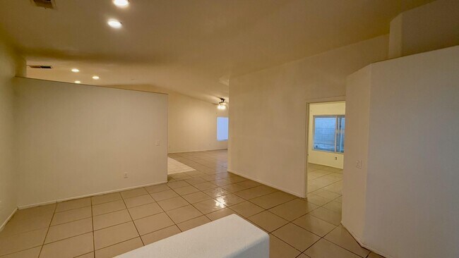 Building Photo - 82259 Calico Ave