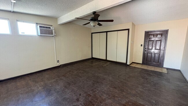 Building Photo - Desert Living in Apple Valley — Spacious Estate with Privacy & Comfort