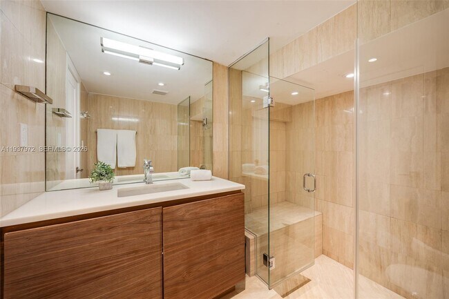 Building Photo - 7230 Vistalmar St