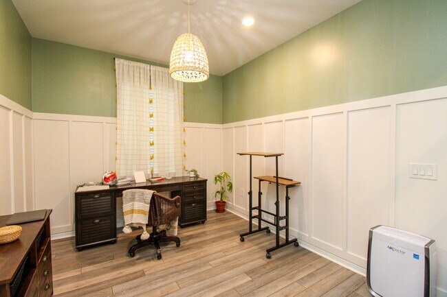 Building Photo - ** STUNNING 2012 NEW CONSTRUCTION 3/2 HOME...