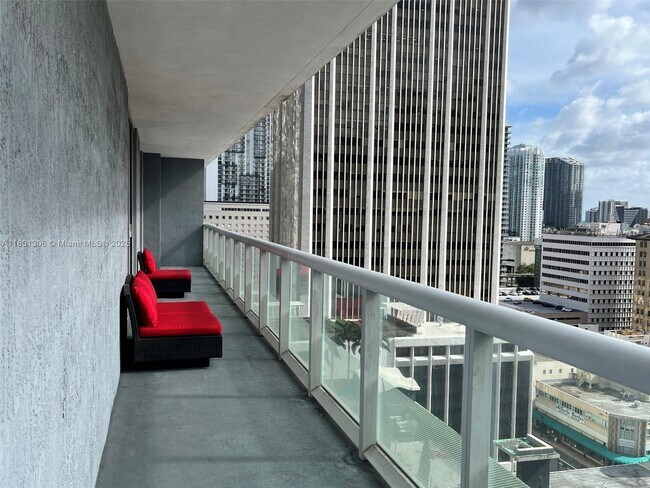 Building Photo - 50 Biscayne Blvd