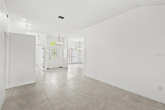 Building Photo - 12517 Pica St