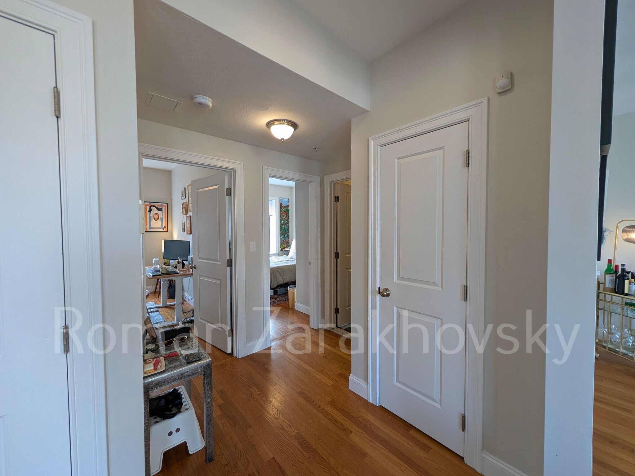 Building Photo - 7 Sutherland Rd