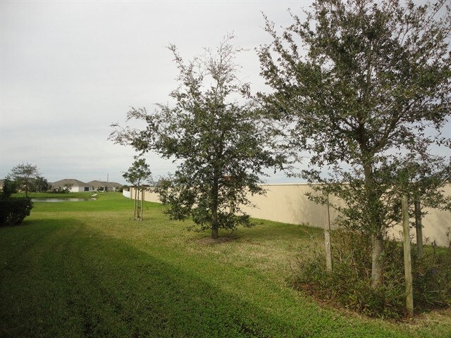 Building Photo - 5750 Rusack Dr