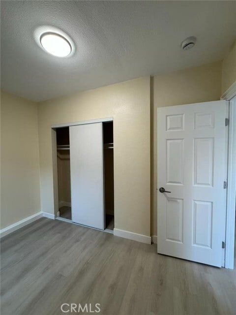 Building Photo - 2032 Victoria Dr
