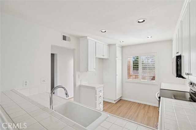 Building Photo - 440 Villa Point Dr