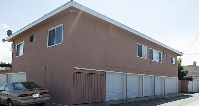 Building Photo - 159th St Apts