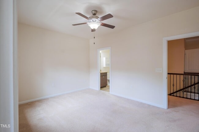 Building Photo - 533 Fumagalli Dr