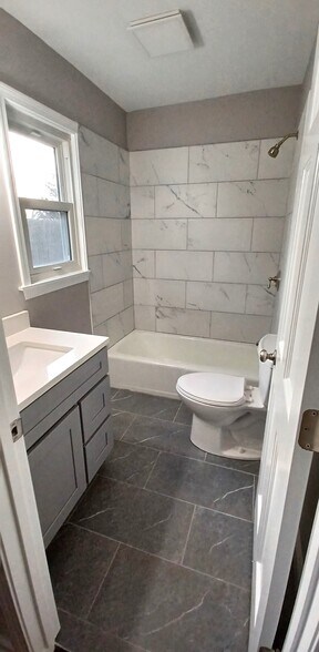 Building Photo - 177 Logee St