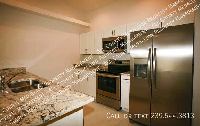 Building Photo - 1309 SE 8th Pl