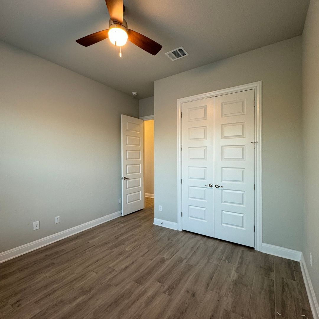 Building Photo - 3750 E Palm Valley Blvd