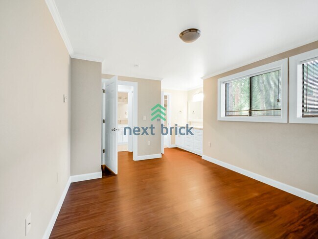 Building Photo - Gorgeous 2 Bed 1.5 Bath Condo for Rent!