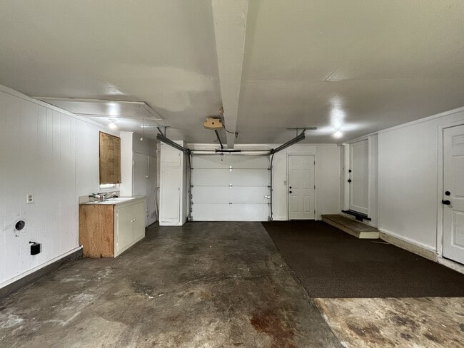 Building Photo - Comfortable Country Retreat on Verboort Road with .22-Acre Lot with Garage and Covered Parking