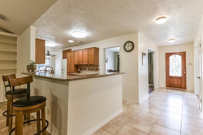 Building Photo - 22314 Rangeview Dr