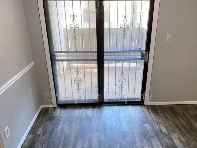 Building Photo - 2769 Sonora Dr