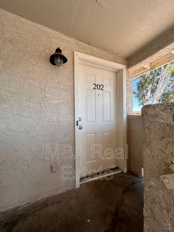Building Photo - 3150 E Cicero St