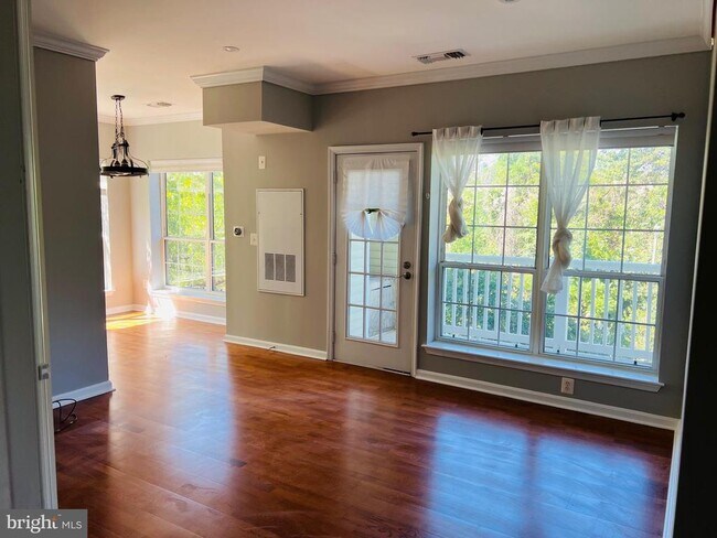 Building Photo - 4551 Strutfield Ln